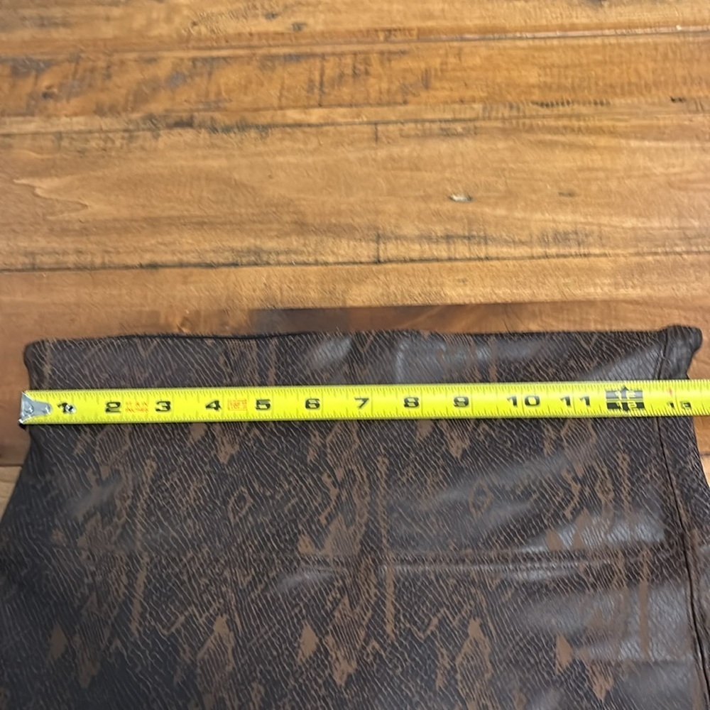 Spanx Snakeskin Pattern, Size Large - image 4